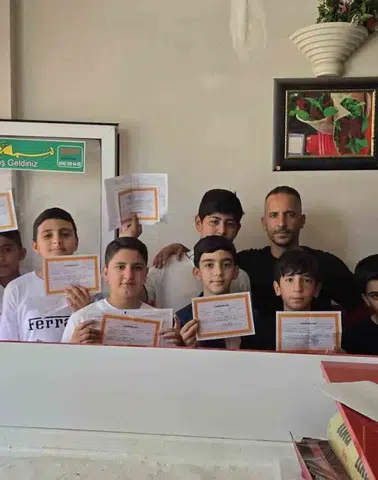 Çermik'te karne başarısı ödüllendirildi Takdir belgesi getiren öğrencilere ücretsiz
