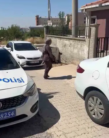 Ergani'de sınav stresi yaşayan genç kız son dakikada emniyet ekipleriyle kurtuldu
