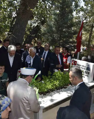 Dicle'de 15 Temmuz hüznü Şehit polis Halit Gülser ve Er Yusuf Sofioğlu anıldı