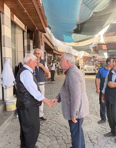 Çermik Belediye Başkanı Karamehmetoğlu pazar esnafını dinledi Sorunları yerinde çözüyoruz