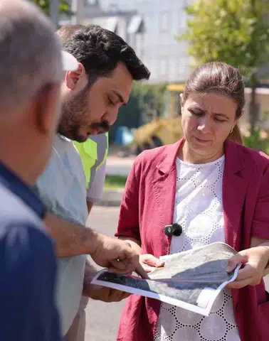Diyarbakır'da 6 cadde için 42 bin ton asfalt Eşbaşkan Bucak sahadaki çalışmaları denetledi