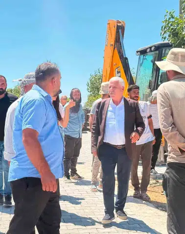 Çermik'te ulaşım seferberliği 35 mahalle yolu kilitli parke taşıyla yenileniyor