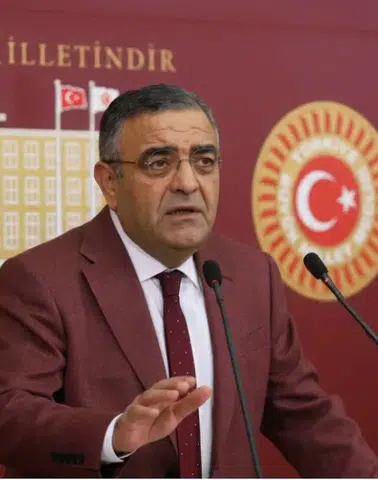 Dicle Üniversitesi’nde sendikal kriz: Tanrıkulu’ndan rektörlüğe uyarı