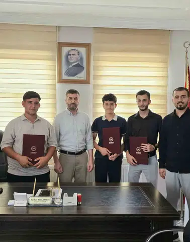 Çermik Müftülüğü eğitimlerini başarıyla bitiren 5 hafız için tören düzenledi