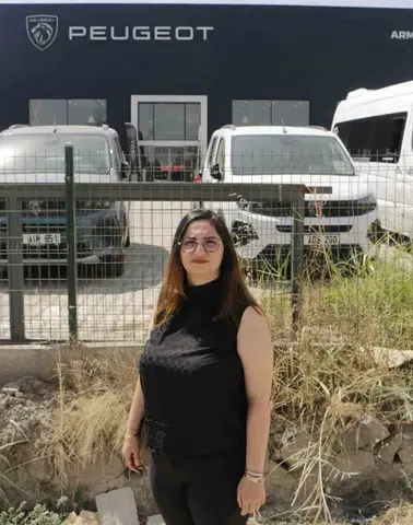 Sıfır otomobil sahibi avukatın çilesi bitmiyor 6 bin kilometrede iki kez yolda kaldı
