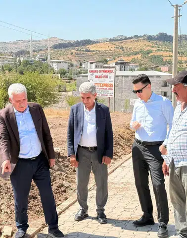 Çermik'in Tepe Mahallesi'nde ulaşım sorunu bitiyor TOKİ yolunda çalışmalar sürüyor