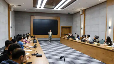 Diyarbakır’da gençler İçin tiyatro yazarlığı atölyesi başladı