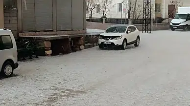 Diyarbakır’ın iki ilçesinde dolu yağışı hayatı olumsuz etkiledi