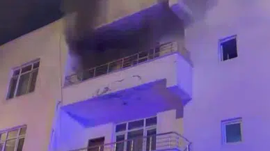 Diyarbakır’da ev alevlere teslim oldu