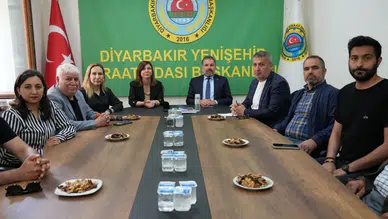 Diyarbakır'da tarım sorunları masaya yatırıldı: Eşbaşkan Bucak Ziraat Odası'nda