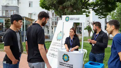 Diyarbakır’da belediye parklarda stant kurdu: Vatandaşın talepleri toplanıyor