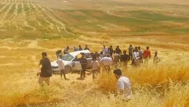 Silvan'da meydana gelen trafik kazasında araç tarlaya savruldu 5 yaralı var
