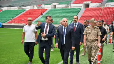 Diyarbakır Valisi Zorluoğlu'ndan yeni sezon öncesi kardeşlik mesajı: Amedspor'a başarı diledi
