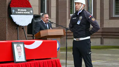 Diyarbakır'da görevli polis memuru Abdülkadir Bulut için hüzünlü veda töreni