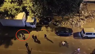 Bağlar'da sokak ortasında silahlı hesaplaşma Yaralanan kişi hastaneye kaldırıldı