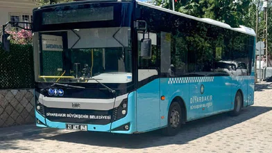 Dicle Barajı’nda feribotlar yasaklandı, otobüsler yola çıktı