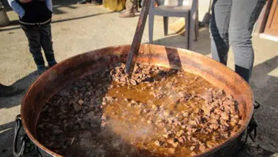 Diyarbakır’da Kışın İlk Ateşi Yakıldı: Kazanlar Kavurma İçin Kaynıyor