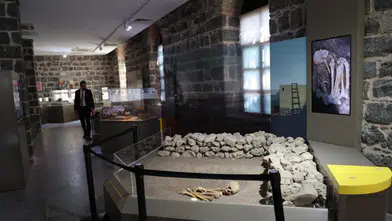 Diyarbakır’da 12 bin yıllık musalla taşı gün yüzüne çıktı