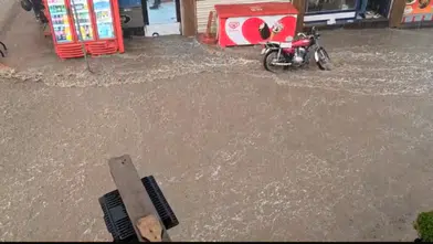 Diyarbakır’da sağanak yağış hayatı felç etti