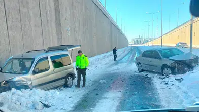 Çınar’da iki araç çarpıştı: 3 yaralı
