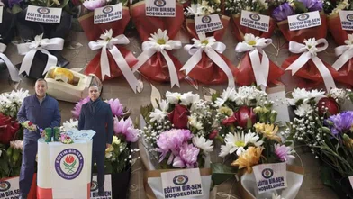 Çermik'te sıcak karşılama: Öğretmenlere çiçekli hoş geldiniz