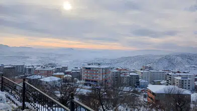 Kulp’ta hayat dondu: Araçlar çalışmadı, Yollar buz tuttu