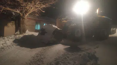 Lice’de kar engeli aşıldı: 4 gündür mahsur kalan vatandaş evine ulaştırıldı