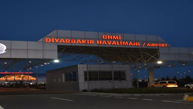 Diyarbakır'da yoğun sis ulaşımı vurdu: Uçaklar havalanamadı