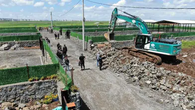 Diyarbakır’da tarım topraklarını koruma operasyonu başladı: 17 kaçak ev yıkılıyor