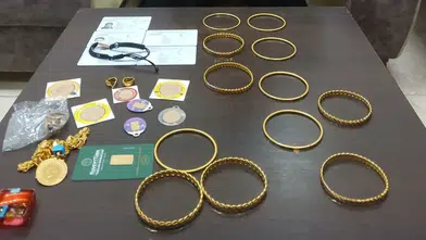 Diyarbakır'da otobüste unutulan altın dolu çanta sahibine teslim edildi