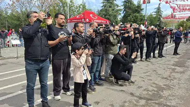 Diyarbakır'da 6 yaşındaki 'gazeteci' 23 Nisan törenlerini haber yaptı: Protokolün gözdesi oldu