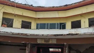 Diyarbakır'da 68 yıllık okul binası tarihe karışıyor: Yıkım başladı