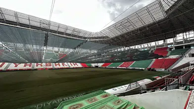 Diyarbakır Stadı'nda Süper Lig mesaisi: Çimler kaldırıldı, hibrit çim ekilecek