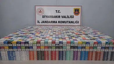 Diyarbakır'da on binlerce paket kaçak sigara ele geçirildi: Farklı ürünler de var