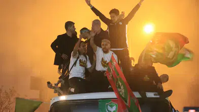 Amedspor Diyarbakır’da coşkuyla karşılandı: Havalimanı doldu taştı
