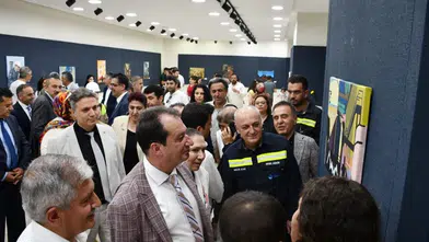 Dicle Üniversitesi'nde sanayi ve sanat buluştu: Eşi görülmemiş sergide 29 eser var