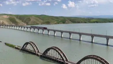 Diyarbakır-Batman arasındaki tarihi demir yolu köprüsü: Zilek Köprüsü’nün yarısı baraj suları altında