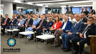Diyarbakır Büyükşehir Belediyesi Eşbaşkanı Bucak'tan Ankara çıkarması
