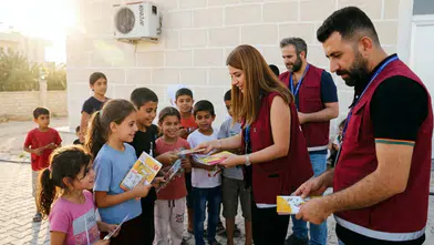 Diyarbakır'da masal sandığı açıldı: 90 çocuk bayram etti