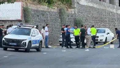 Diyarbakır Sur'da husumet kanlı bitti Tartıştığı müşterisini seyir halindeyken vurdu