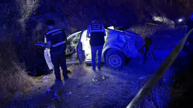 Siverek Diyarbakır yolunda otomobil şarampole devrildi: Çok sayıda ölü var