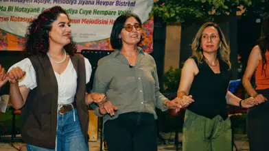Barışın notası Kayapınar'da yükseldi: Sanatla barışa davet ettiler