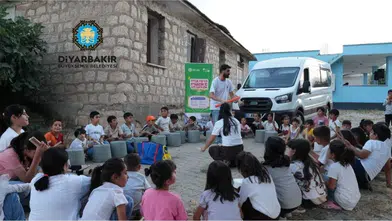 Gezici Müzik Atölyesi Diyarbakır'ın yollarını arşınlıyor: Çocuklar sanatla buluşuyor