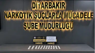 Diyarbakır'da midesinde 60 kapsül yasaklı maddeyle yakalandı: Cezaevine gönderildi