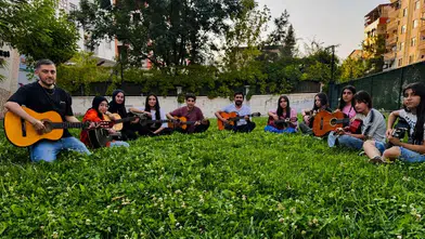 Kayapınar'da sanat ve Kürtçe kurslarına yoğun ilgi: 700 kişi eğitim alıyor