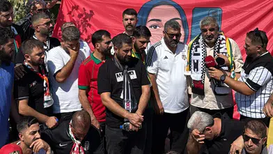 Amedspor ve Beşiktaş taraftarından dostluk örneği: Rojin Kabaiş'in mezarını ziyaret ettiler