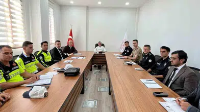 Dicle'de eğitim yılı öncesi güvenlik zirvesi: Öğrenciler için tam koruma kararı