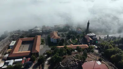 Diyarbakır'ın tarihi dokusu sis altında: Hevsel Bahçeleri ve surlar dronla görüntülendi