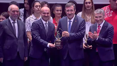 Diyarbakır'ın lezzet markası Sıtkı Usta'ya Ankara'dan büyük onur: Spora katkı ödülü