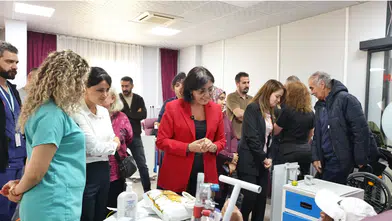 Kayapınar Belediyesi'nden kanser hastalarına anlamlı ziyaret: Hijyen çantası desteği